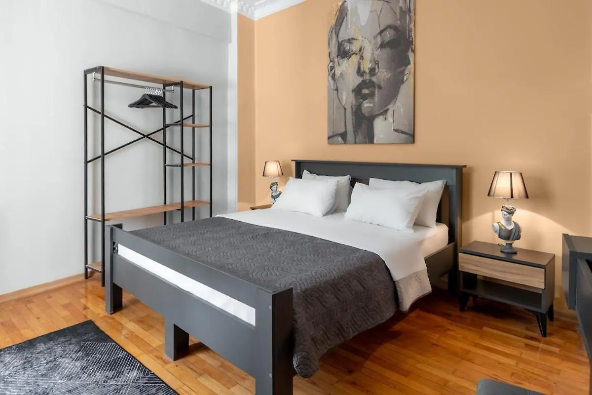 Fully Equipped & Modern Designed Spectacular 3Br Daire İstanbul
